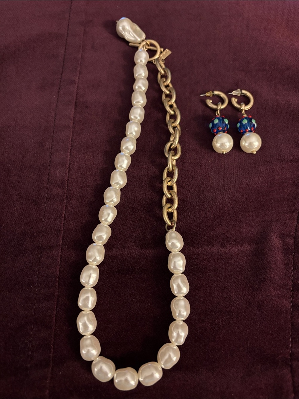 Canvas Pearl Bead Necklace and  Drop Hoop Earrings - White Pearls /Gold Chain